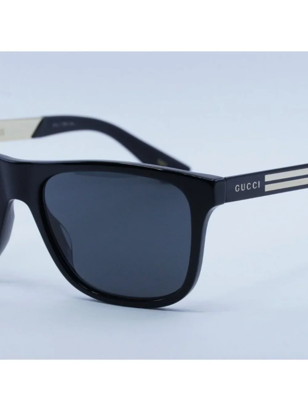 Gucci GG0687S 001 Sunglasses Black Square Frame, Grey Lenses